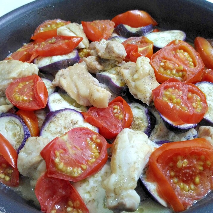 フライパンで☆鶏肉となすの重ね蒸し